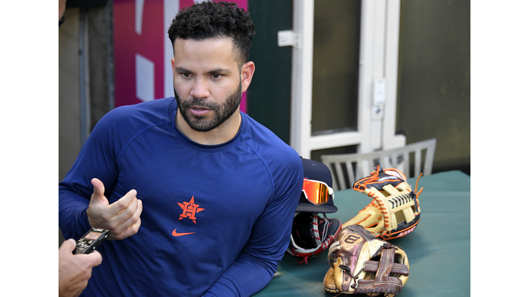 Houston Astros v Los Angeles Angels