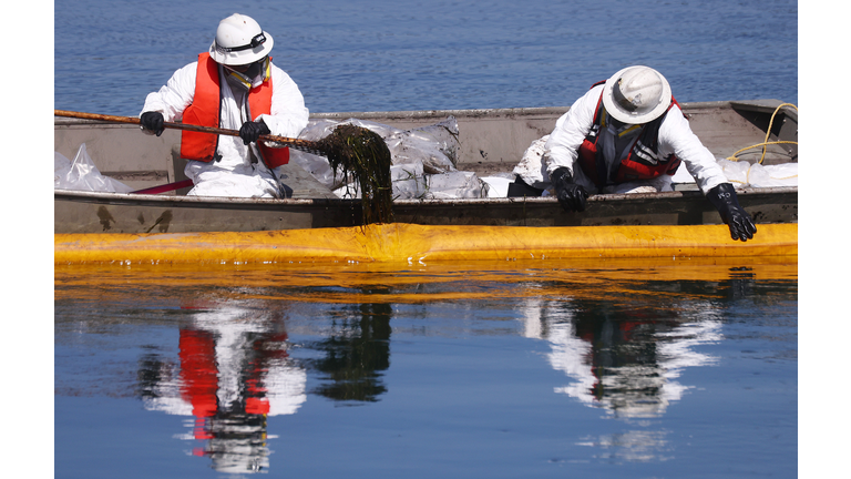 Major Oil Spill Fouls Southern California Beaches