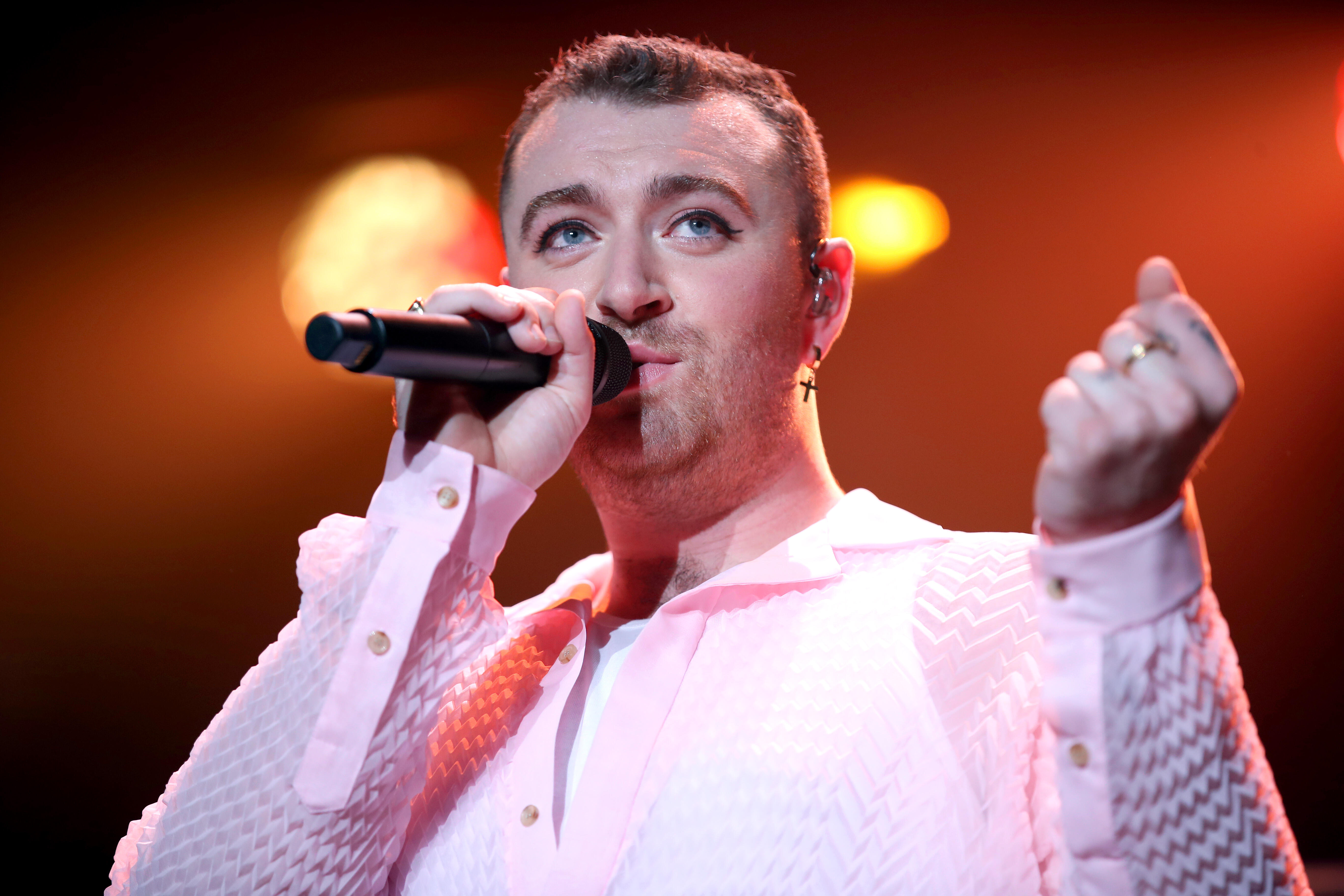 Sam smith песни. Сам Смит. Sam Smith Sam Smith. Сэм Смит Евровидение. Сэм Смит мейкап.