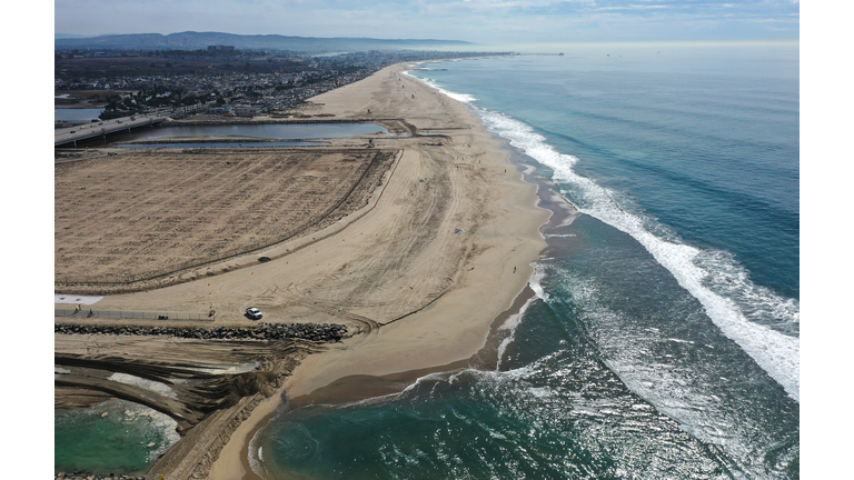 Major Oil Spill Fouls Southern California Beaches