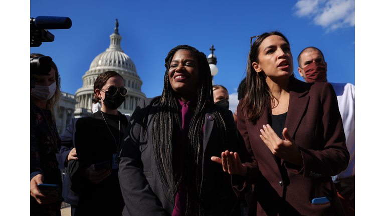 Congress Works To Pass An Infrastructure and Government Funding Bill