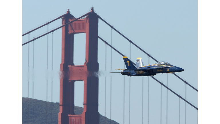 Blue Angels Practice Maneuvers For San Francisco Fleet Week