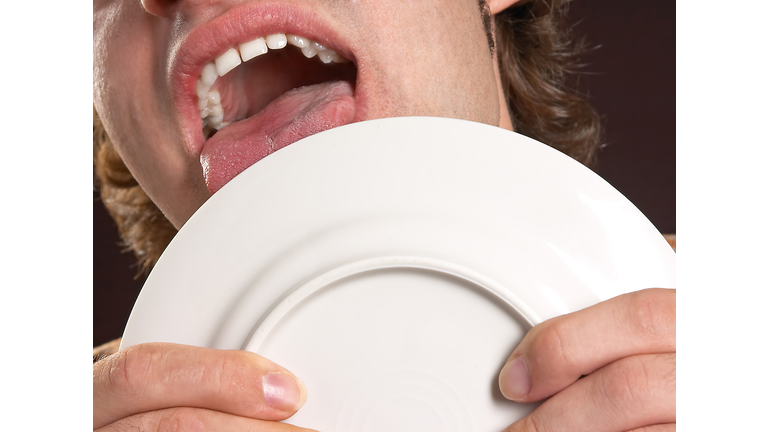 plate licking