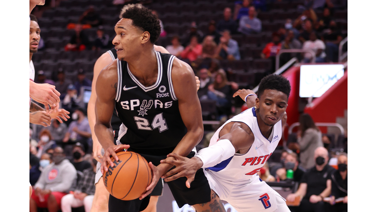 San Antonio Spurs v Detroit Pistons