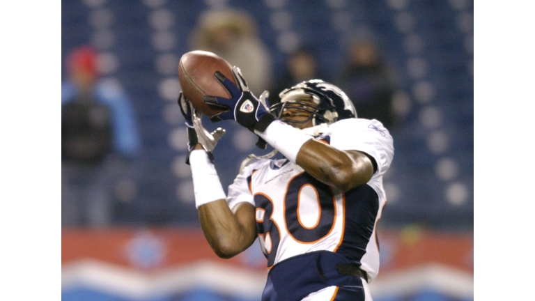 Denver Broncos vs Tennessee Titans - December 25, 2004