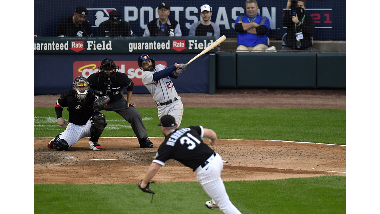 Division Series - Houston Astros v Chicago White Sox - Game Four