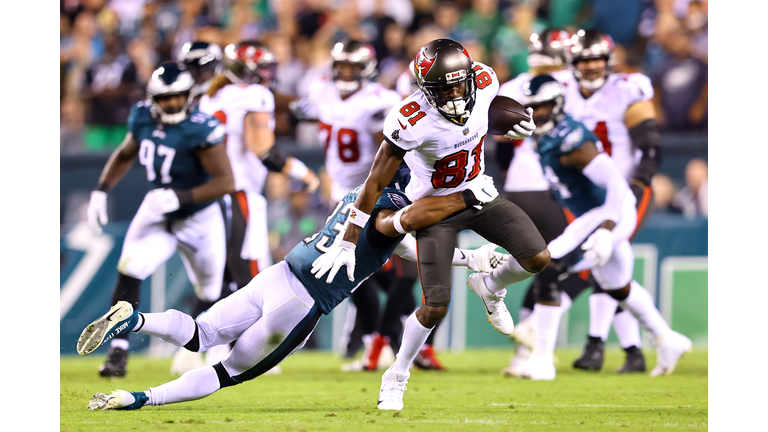 Tampa Bay Buccaneers v Philadelphia Eagles