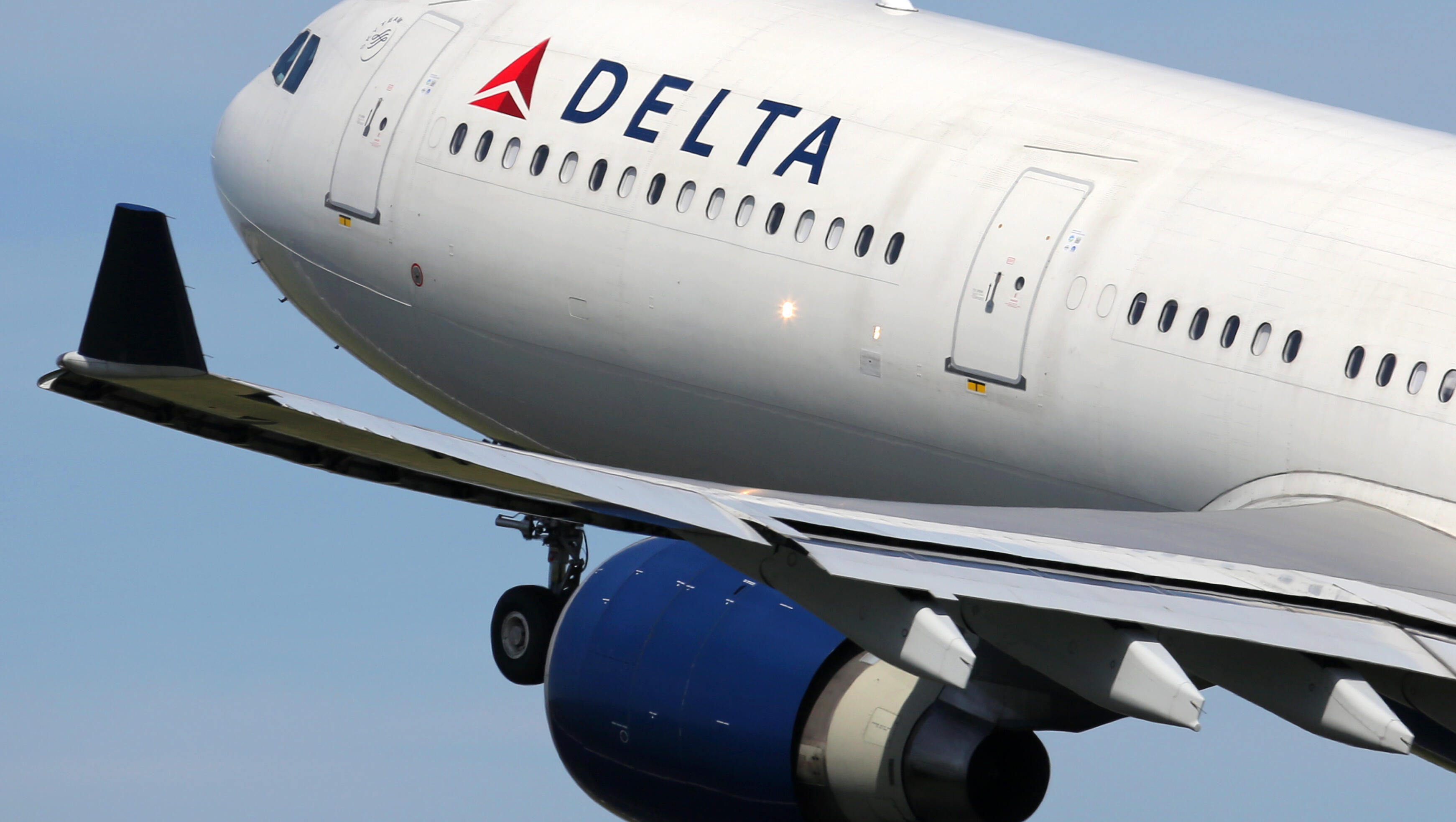 Delta Responds to Backlash Against Recent SkyMiles Changes