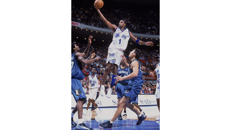 Tracy McGrady #1 of the Orlando Magic shoots