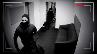 FAIL! This Robbery At A Nail Salon is Embarrassing!