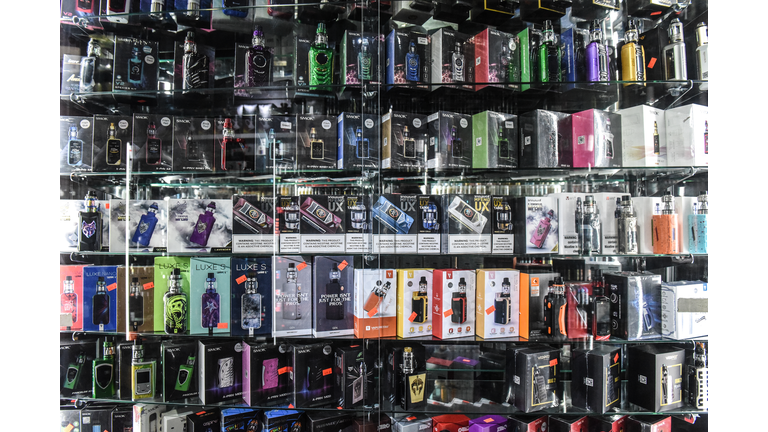 U.S. Congress Votes to Raise Smoking Age To 21