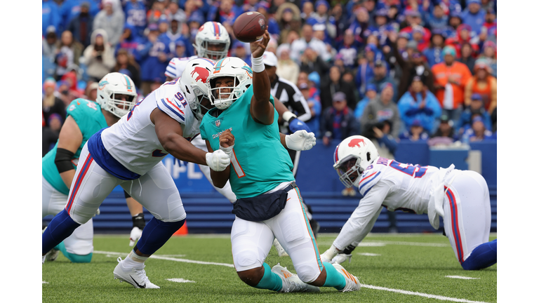 Miami Dolphins v Buffalo Bills