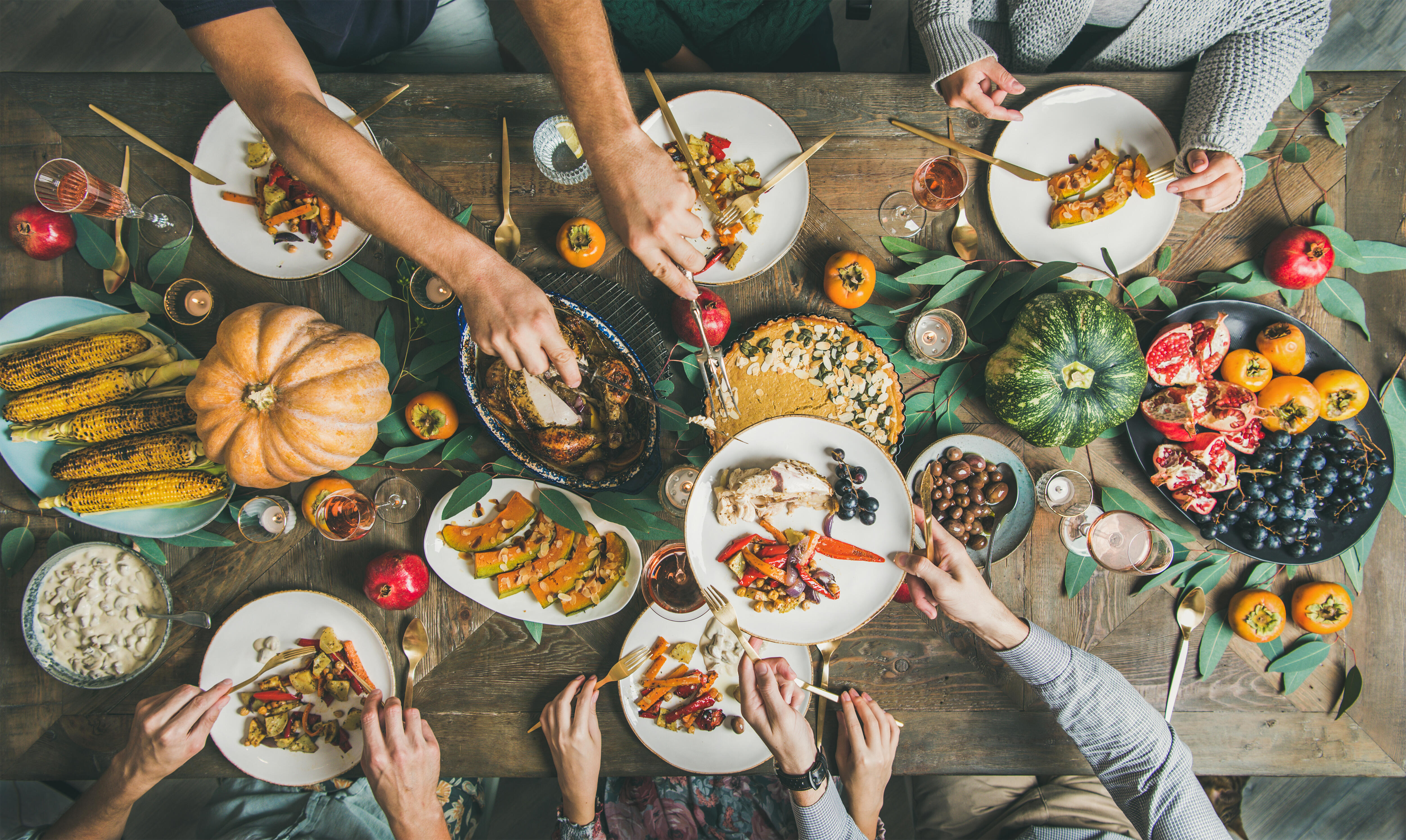 Eating tradition. Богатая еда. Thanksgiving. Небанальная еда для вашего праздника. День Благодарения вечеринка в ресторане.