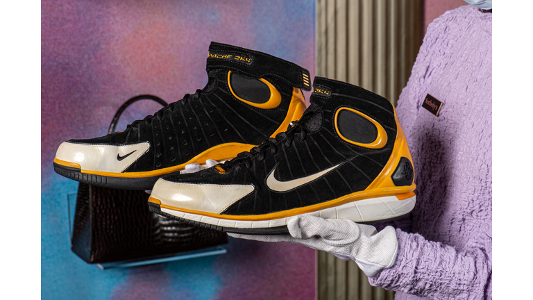 Nike huarache 2k4 on sale price