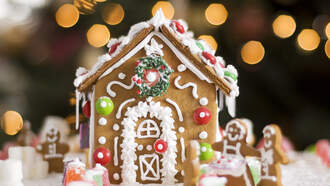 Community - Gingerbread House Making