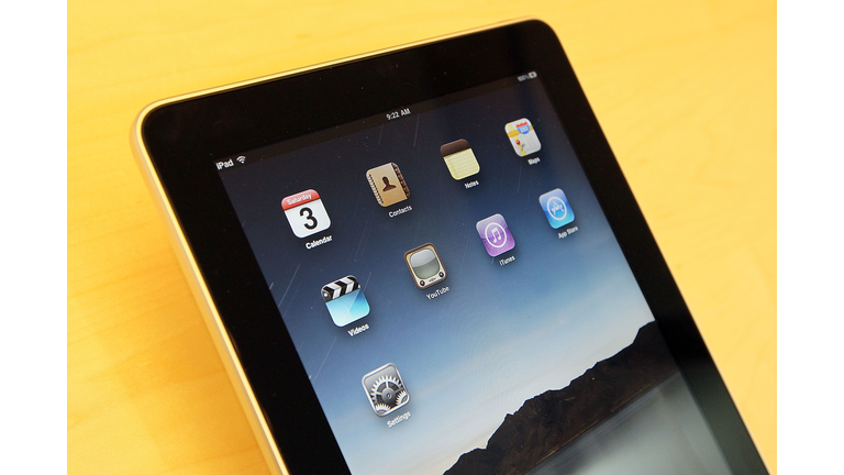 Apple iPad Arrives In Stores