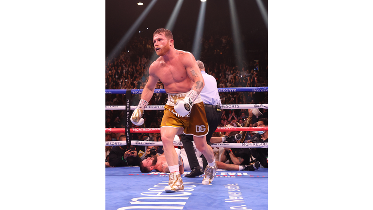 Canelo Alvarez v Caleb Plant