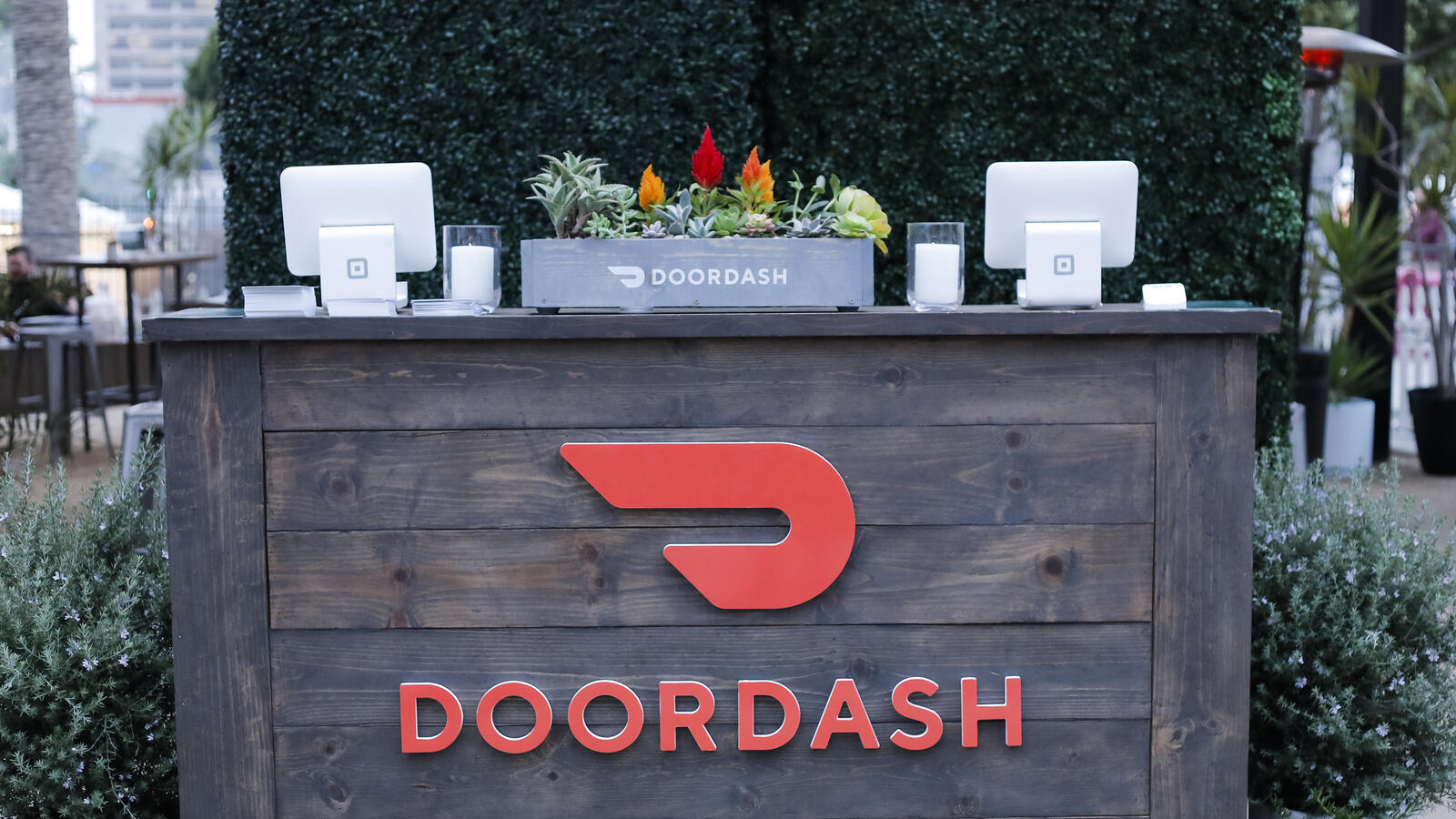 DoorDash Driver Delivers Food to Radio DJ, Then S**T in a Lobby Trash Can?  | 94.5 The Buzz | The Rod Ryan Show