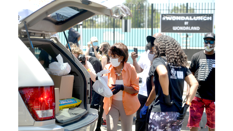 All Faiths Food Bank Giving Away Thanksgiving Meals Today in Sarasota