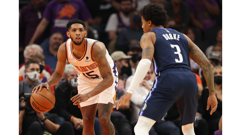 Dallas Mavericks v Phoenix Suns