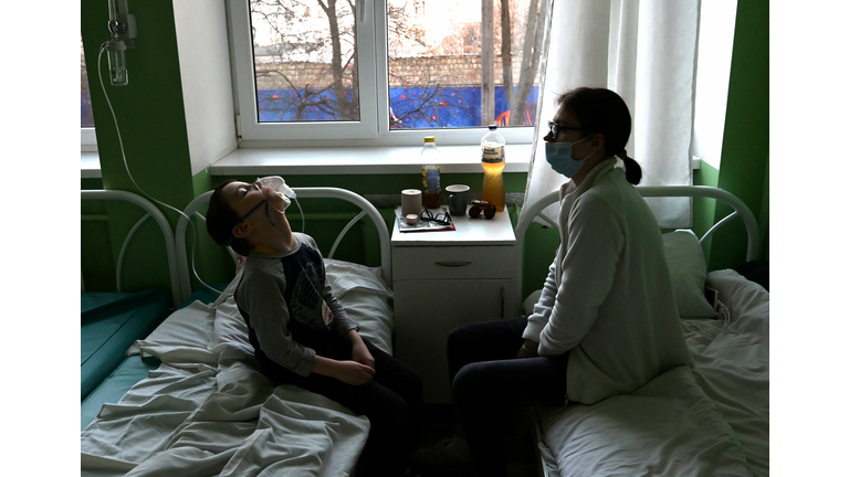 TOPSHOT-UKRAINE-HEALTH-VIRUS