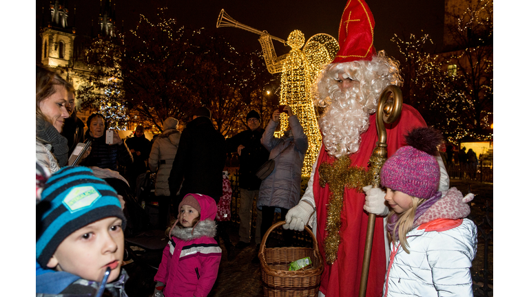 The Venice Holiday Parade Returns to Downtown Venice This Saturday, 11/27 