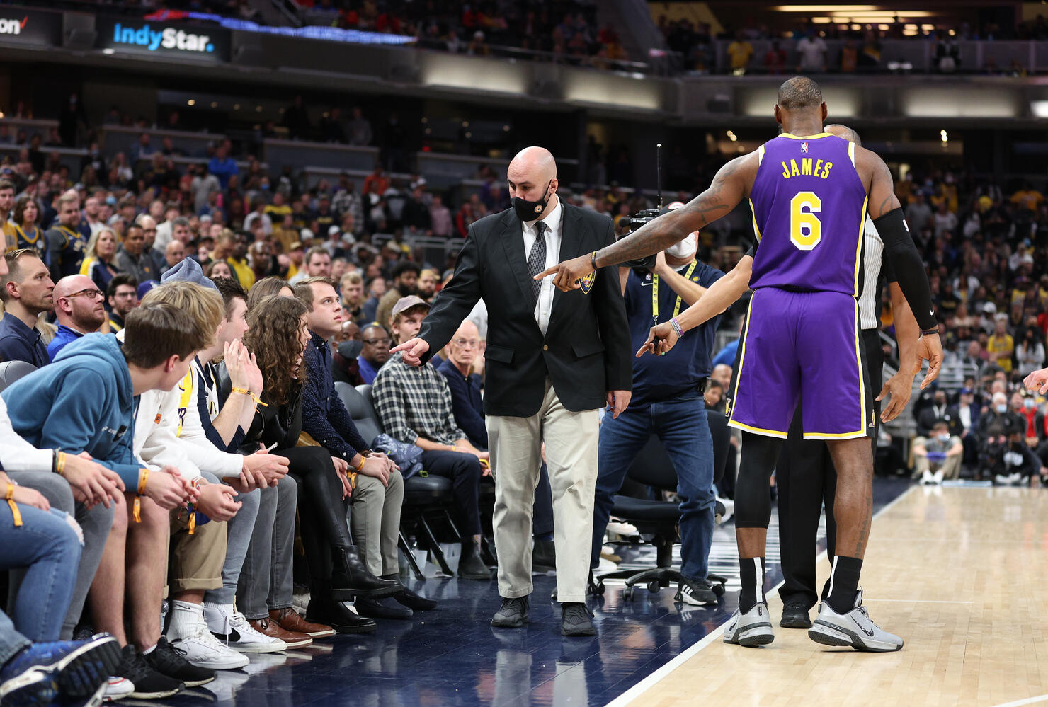 Los Angeles Lakers v Indiana Pacers