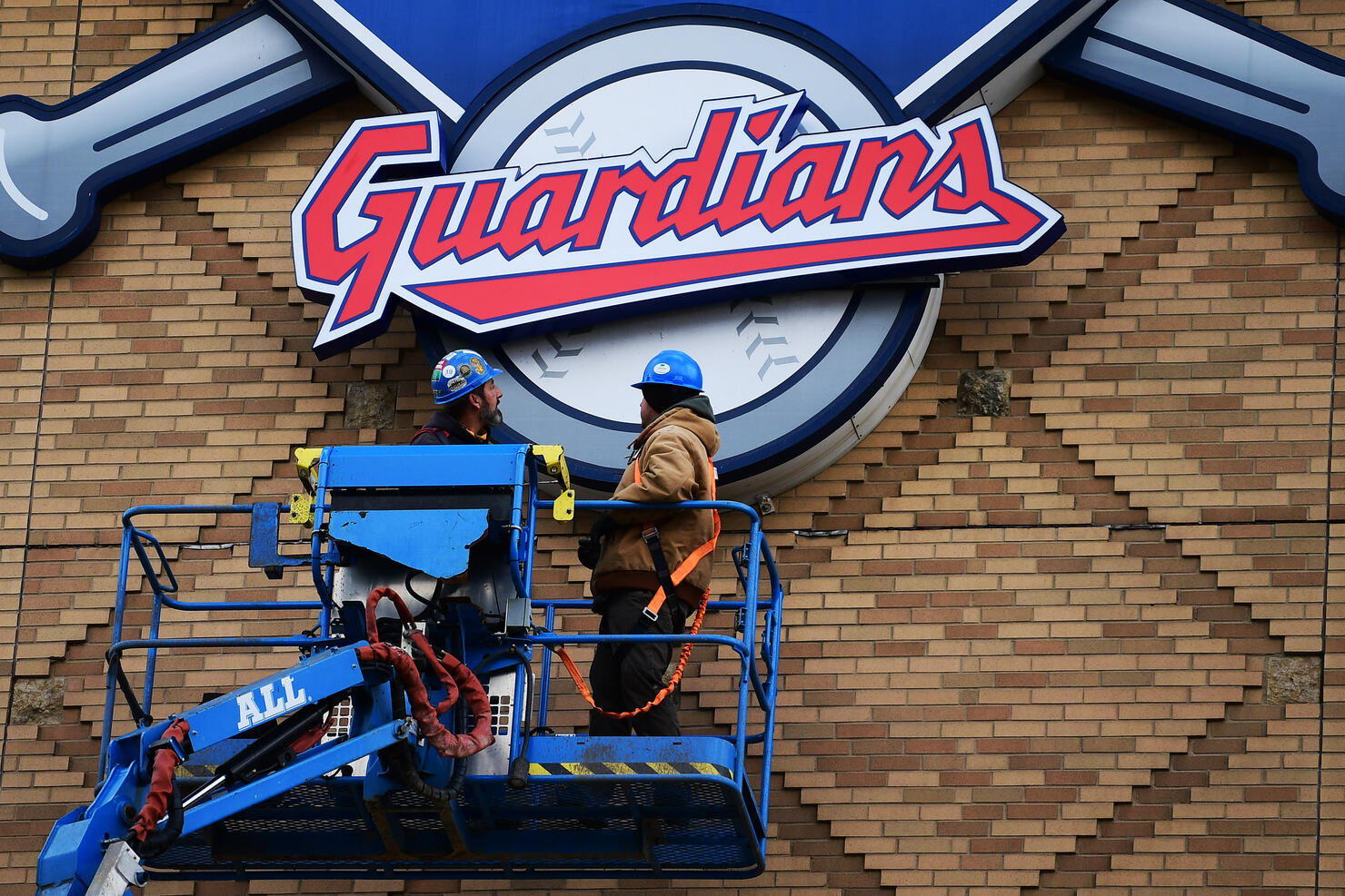 CLEVELAND INDIANS SIGN