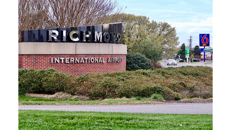 Richmond International Airport (RIC) Entrance Sign