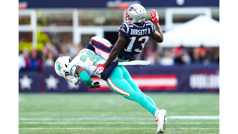 Miami Dolphins v New England Patriots