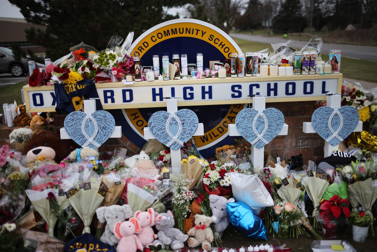 Shooting At Oxford High School In Michigan Leaves 4 Students Dead