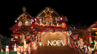 Brand New (Days Old) 2025 Christmas Light Show!