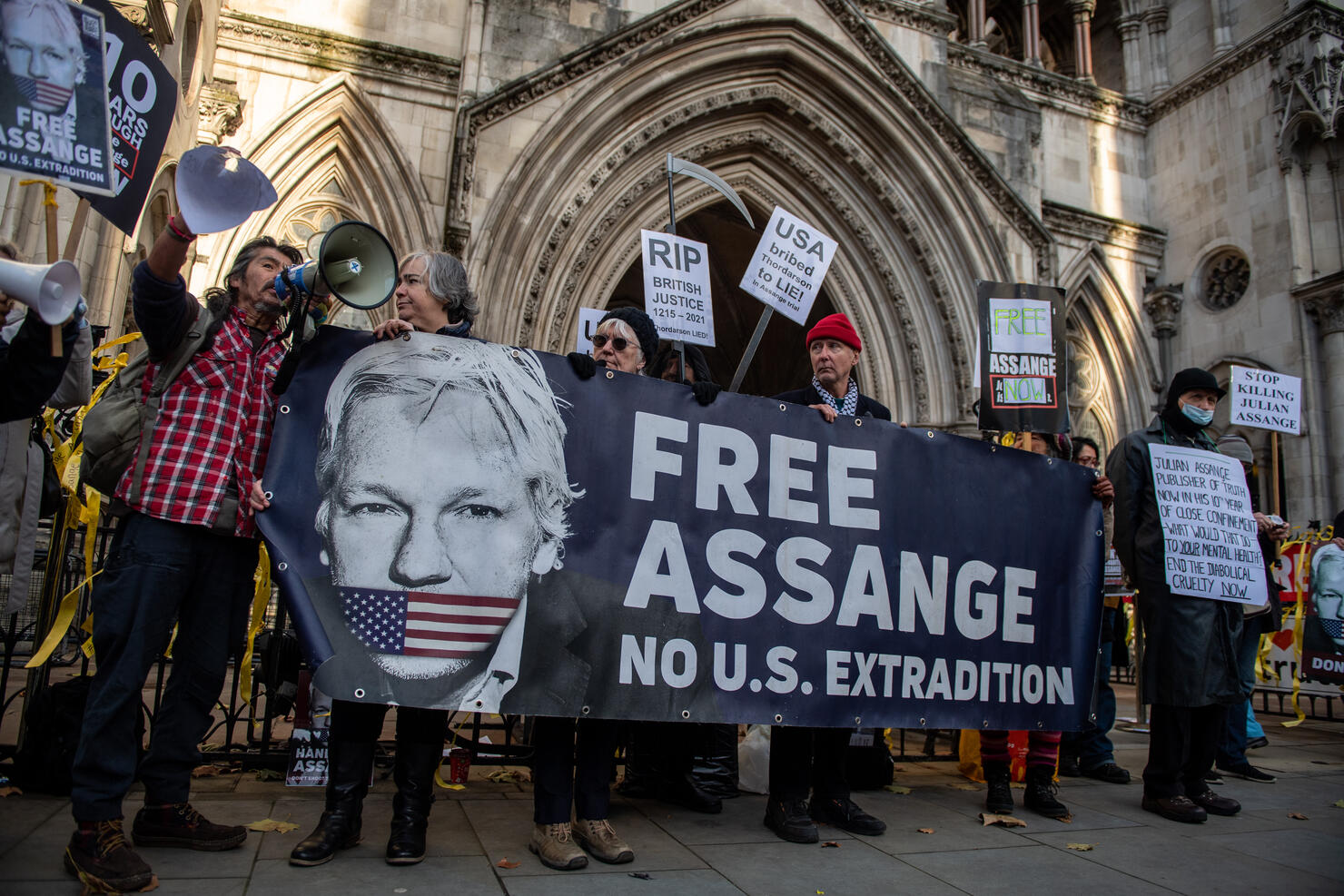 Assange Can Be Extradited To US, High Court Rules