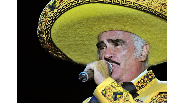 Mexican singer Vicente Fernandez perform