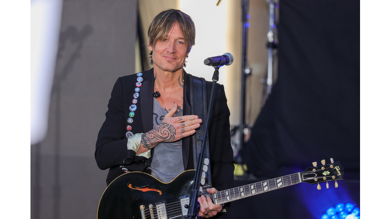 Keith Urban Performs On "Today"...