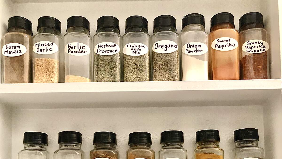 Study finds spice containers pose contamination risk during food