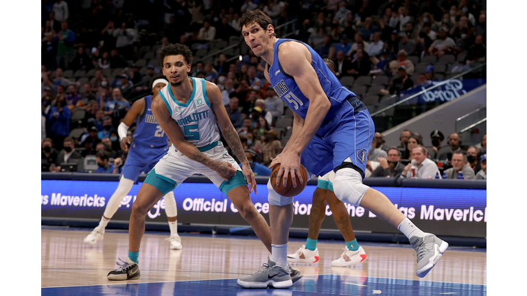 Charlotte Hornets v Dallas Mavericks