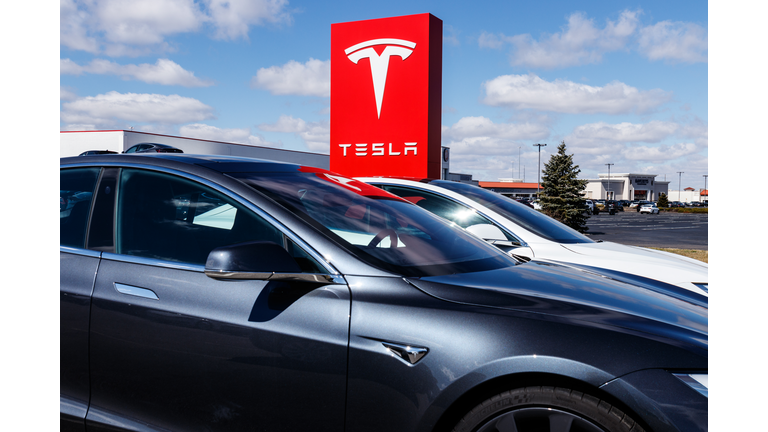 Tesla says new V3 Supercharger stations will reduce recharging times by half II
