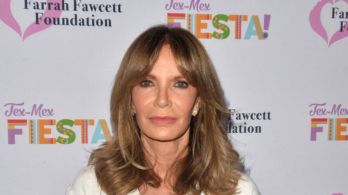 Jaclyn Smith looks younger than her son in this picture she shared ...