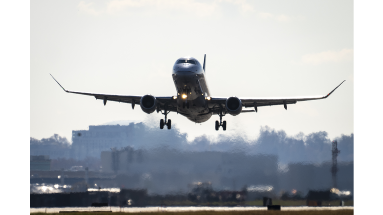 Thanksgiving Travel Returns To Near Pre-Pandemic Volumes Across U.S.