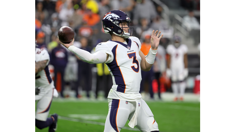 Denver Broncos v Las Vegas Raiders