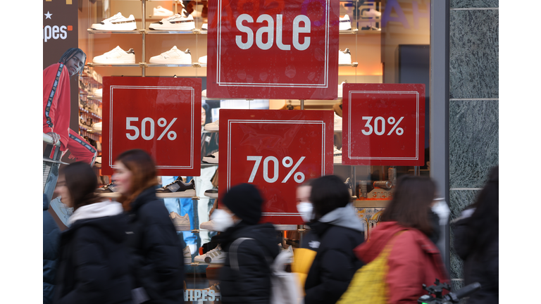 Retailers Report Disappointing Christmas Season During Fourth Coronavirus Wave