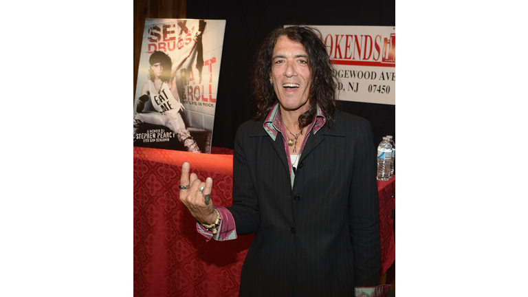 Stephen Pearcy of Ratt Signs Copies Of His New Book "Sex, Drugs And Ratt And Roll"