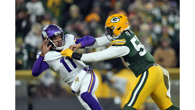 Minnesota Vikings v Green Bay Packers