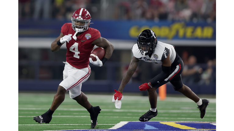 Playoff Semifinal at the Goodyear Cotton Bowl Classic - Cincinnati v Alabama