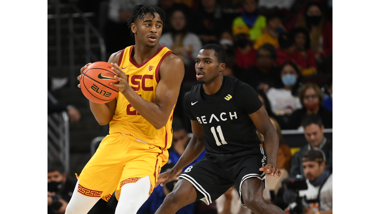 Long Beach State v USC