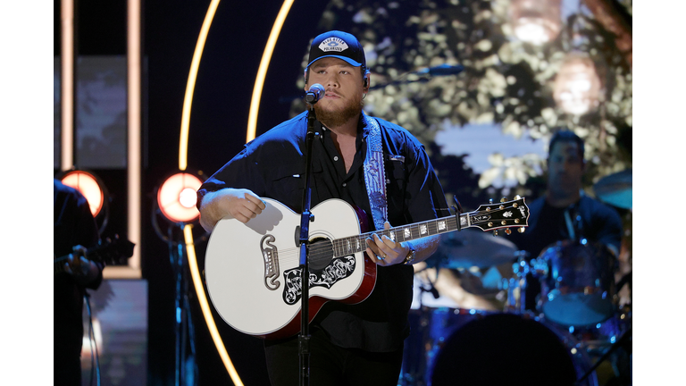 2021 CMT Artist of the Year - Show & Backstage