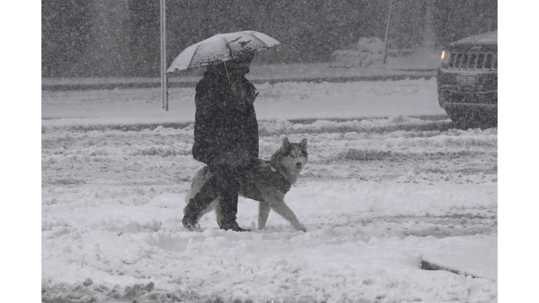 US-WEATHER-HEALTH-TRAVEL-VIRUS-SNOW