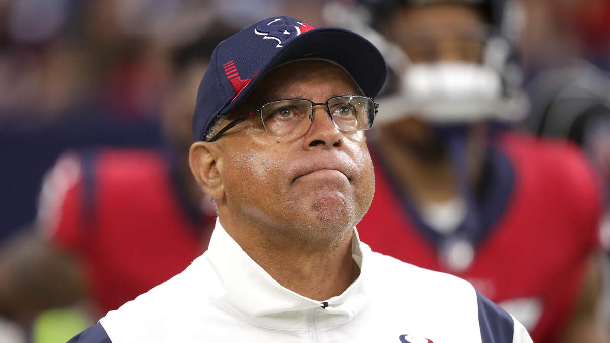 Romeo Crennel back with Texans as senior adviser