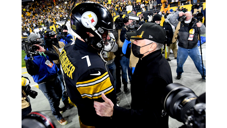 Cleveland Browns v Pittsburgh Steelers